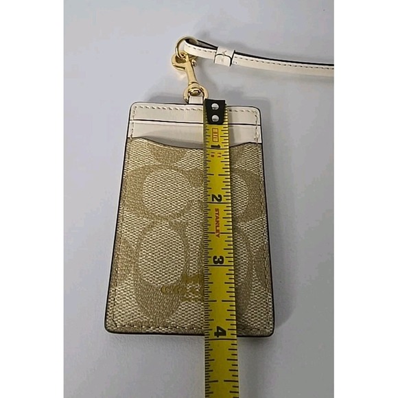 Coach ID Lanyard Signature Canvas Light Khaki/Chalk - Picture 8 of 9